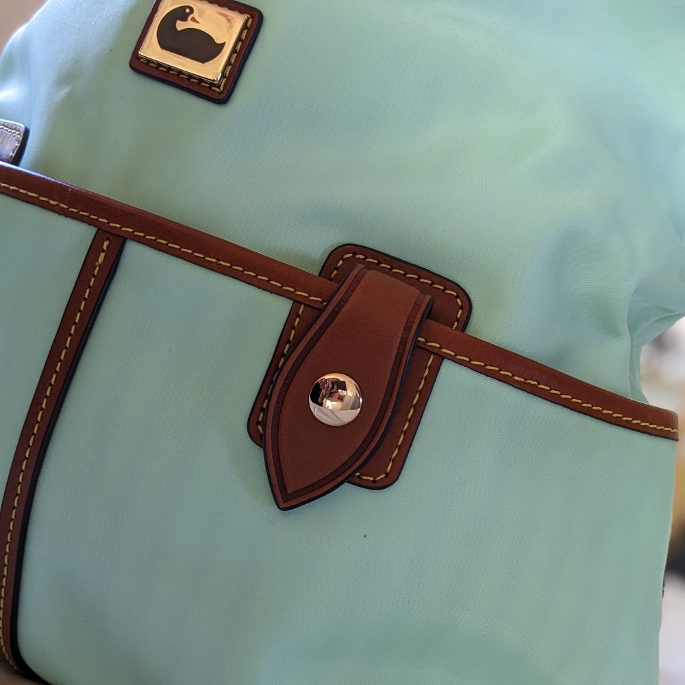 Dooney and Bourke satchel - Picture 5 of 12